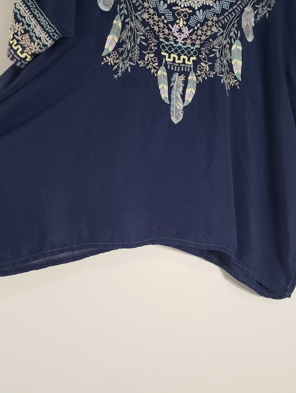 Johnny Was Embroidered Short-Sleeve Boho Top Large Navy Blue Cupra Rayon Western - Picture 5 of 15